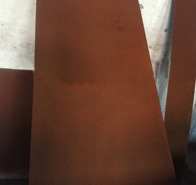 嚴重生銹的鋼板