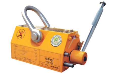 永磁起重器用于造船廠的鋼板搬運(yùn)