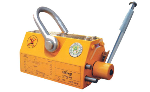 永磁起重器使用時(shí)禁止被撞擊